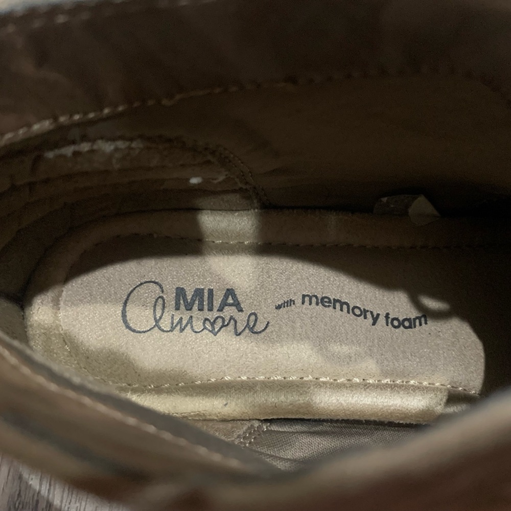 Mia booties - Picture 4 of 9